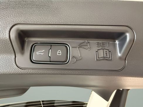 New 2026 Ford Explorer Active AWD/4WD image 15