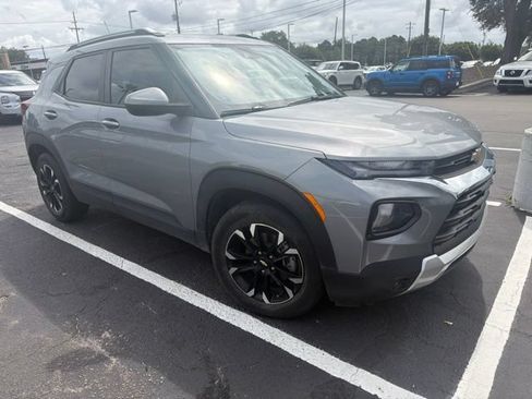 Used 2023 Chevrolet TrailBlazer LT FWD image 9