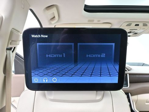 Used 2024 GMC Yukon XL Denali w/ Advanced Technology Package AWD/4WD image 50