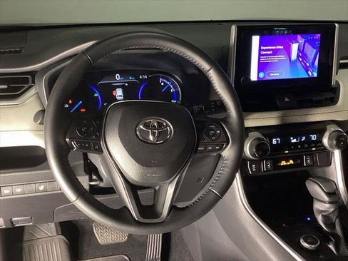 Certified 2025 Toyota RAV4 XLE w/ Convenience Package AWD/4WD image 12