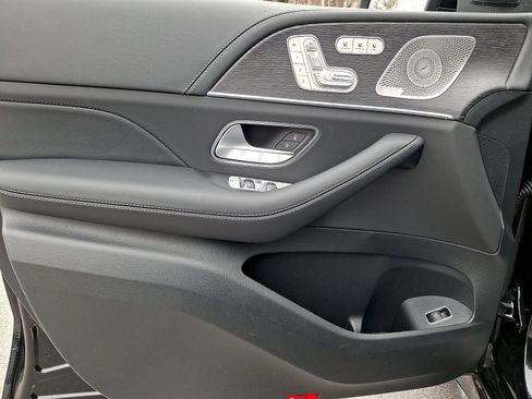 New 2026 Mercedes-Benz GLE 63 AMG S image 8