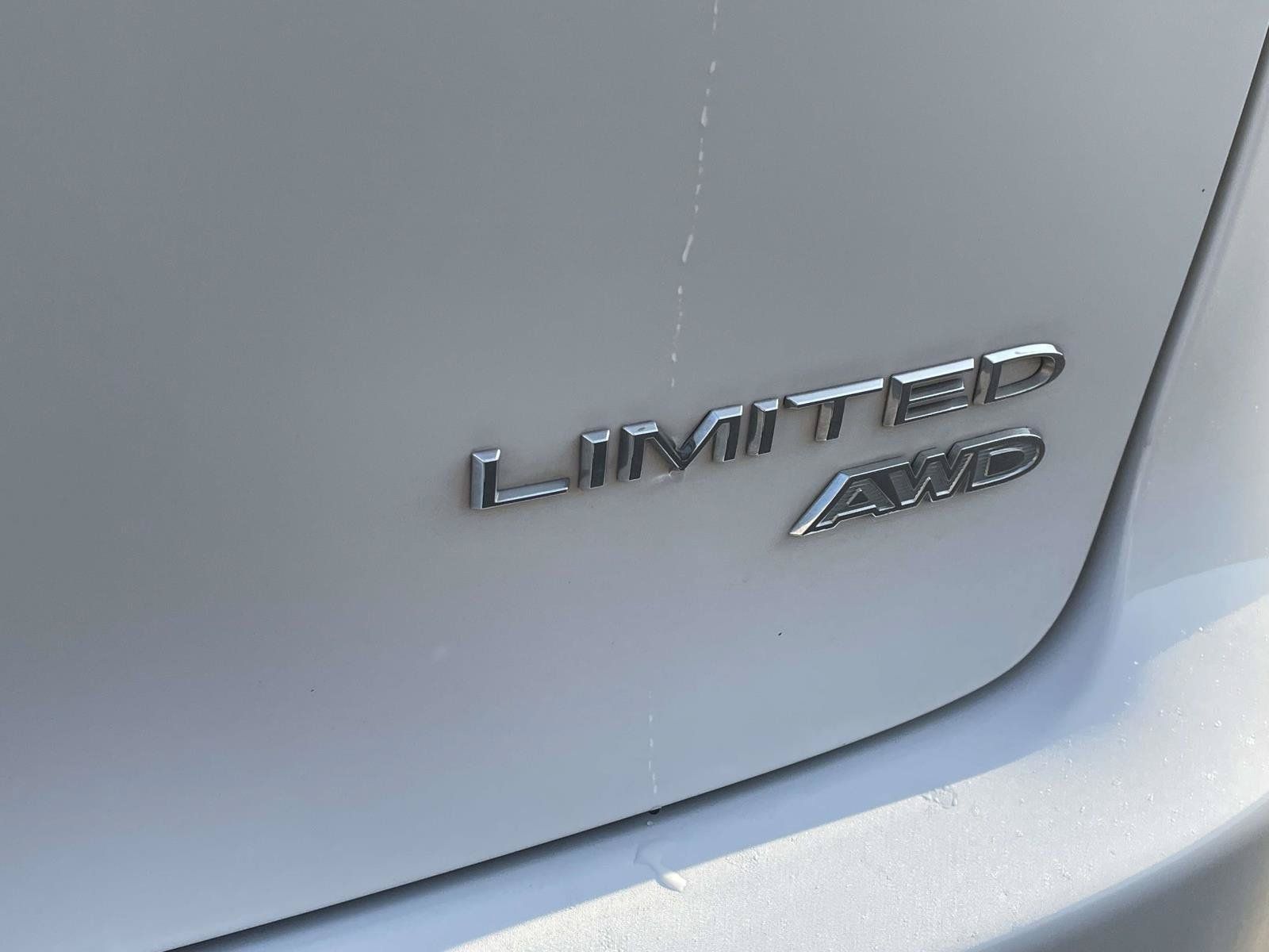 Certified 2022 Chrysler Pacifica Limited AWD/4WD image 5