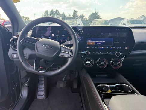 Used 2024 Chevrolet Blazer EV RS image 12