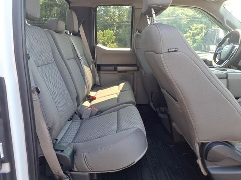 Used 2019 Ford F350 XLT w/ XLT Premium Package AWD/4WD image 14