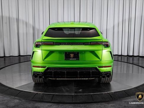 Used 2022 Lamborghini Urus AWD/4WD image 12