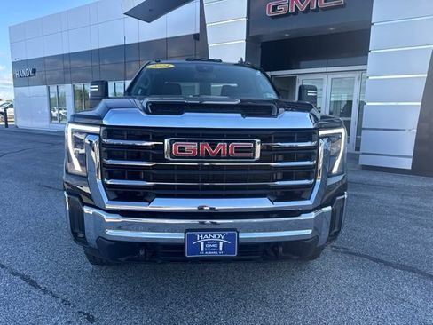 Used 2024 GMC Sierra 2500 SLE w/ SLE Value Package; AWD/4WD image 2