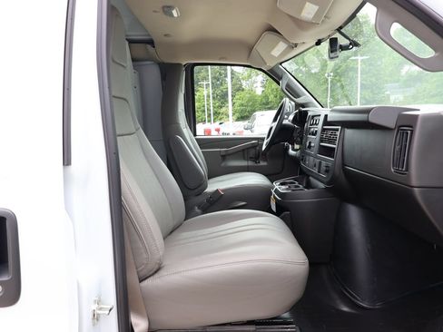 New 2026 Chevrolet Express 2500 w/ Enhanced Convenience Package RWD image 26