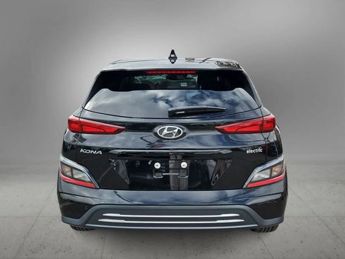 Used 2023 Hyundai Kona SE image 8