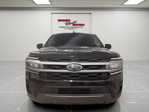 Used 2024 Ford Expedition Max XLT AWD/4WD image 2