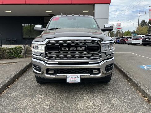 Used 2022 RAM 3500 Limited AWD/4WD image 2