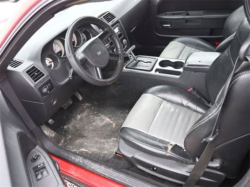 Used 2009 Dodge Challenger SE image 7