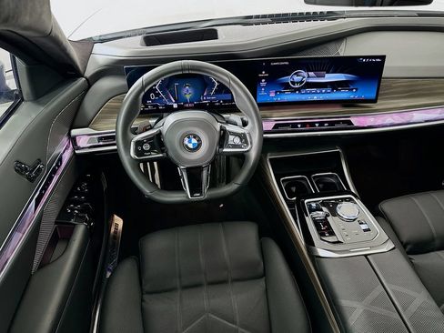 Used 2023 BMW 740i RWD image 22