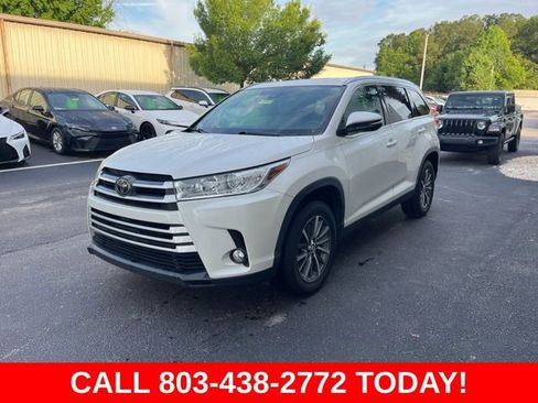 Used 2019 Toyota Highlander XLE FWD image 35