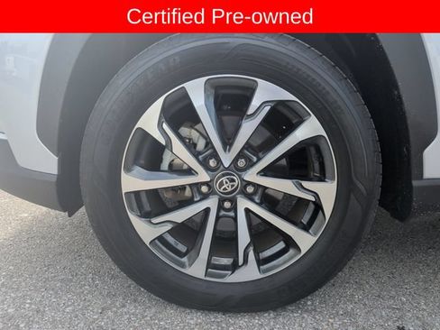 Certified 2025 Toyota Corolla Cross XLE FWD image 9