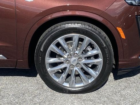 Used 2023 Cadillac XT6 Premium Luxury w/ Technology Package image 11