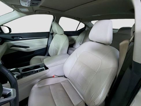 Used 2022 Nissan Altima 2.5 SL FWD image 11