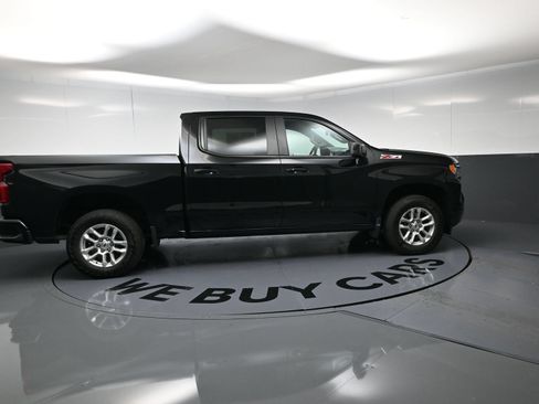Used 2024 Chevrolet Silverado 1500 RST w/ Z71 Off-Road Package AWD/4WD image 10