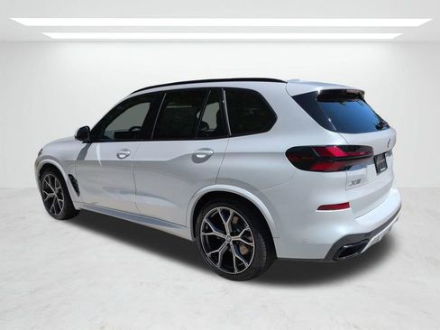 New 2026 BMW X5 xDrive40i w/ M Sport Package AWD/4WD image 6