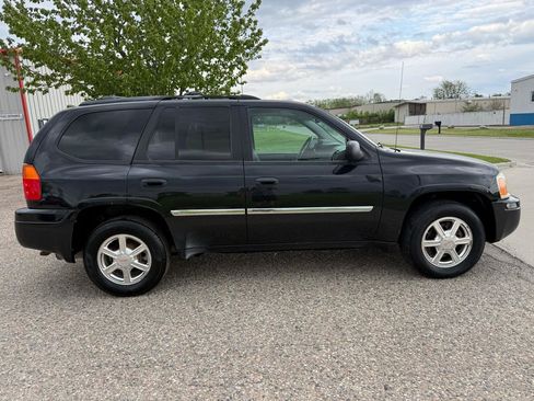 Used 2009 GMC Envoy SLE w/ Sun And Sound Package AWD/4WD image 4