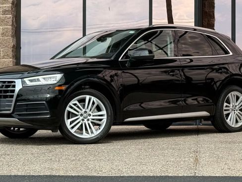 Used 2019 Audi Q5 2.0T Premium Plus w/ Premium Plus Package image 4