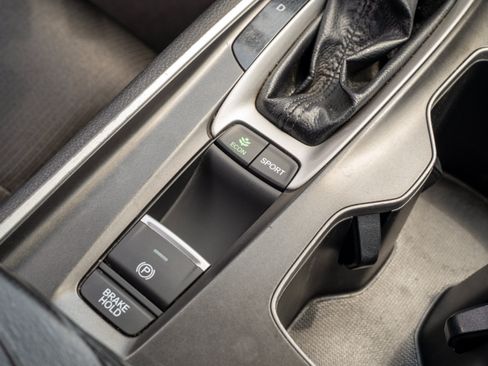 Used 2018 Honda Accord Sport image 31