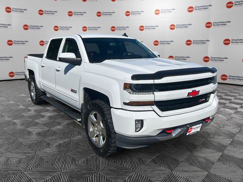 Used 2017 Chevrolet Silverado 1500 LT w/ All Star Edition AWD/4WD image 7