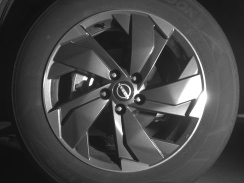 Used 2025 Nissan Rogue SV image 12