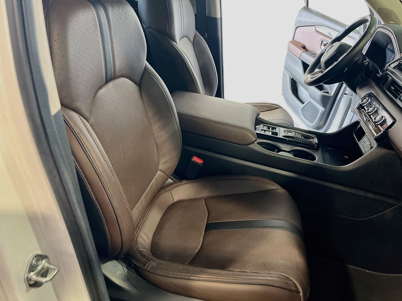 Used 2025 Honda Pilot Elite image 30