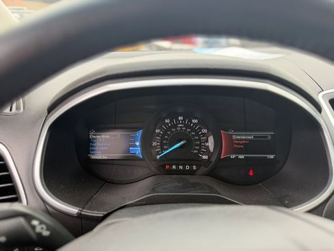 Used 2017 Ford Edge Titanium w/ Technology Package image 14