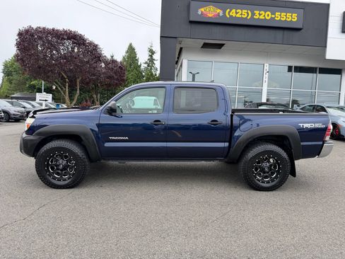 Used 2012 Toyota Tacoma 4x4 Double Cab w/ TRD Off-Road Pkg image 2