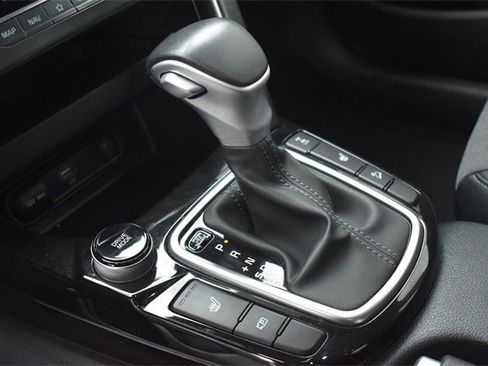 Certified 2024 Kia Seltos S image 23