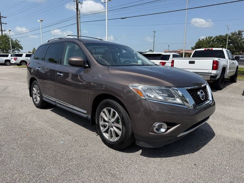 Used 2016 Nissan Pathfinder SL w/ SL Premium Package FWD image 7