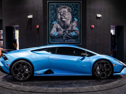 Used 2023 Lamborghini Huracan Tecnica image 6