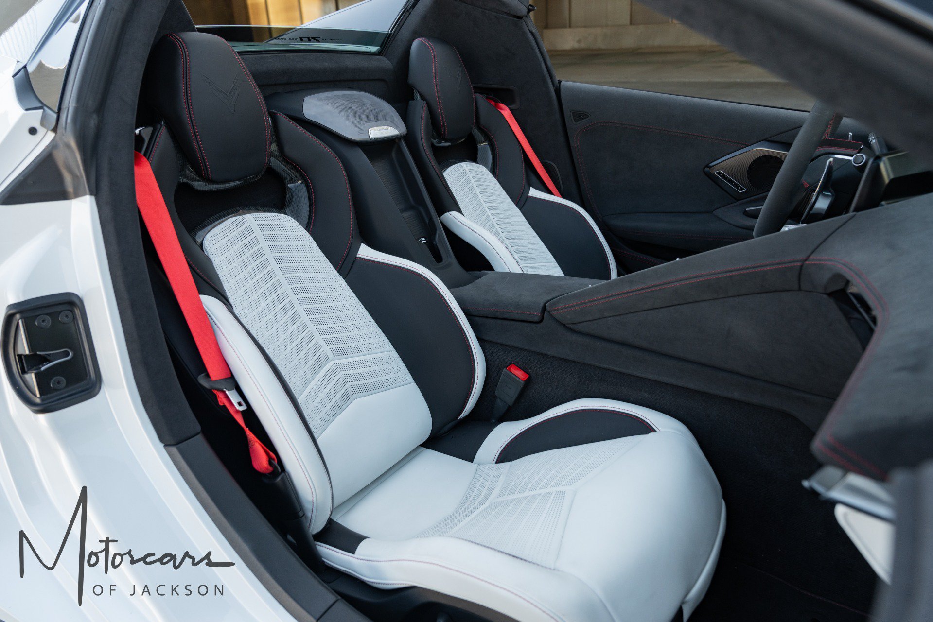 Used 2023 Chevrolet Corvette Stingray Premium Conv w/ Z51 Performance Package RWD image 17