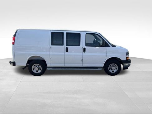 Used 2025 Chevrolet Express 2500 w/ Driver Convenience Package RWD image 8