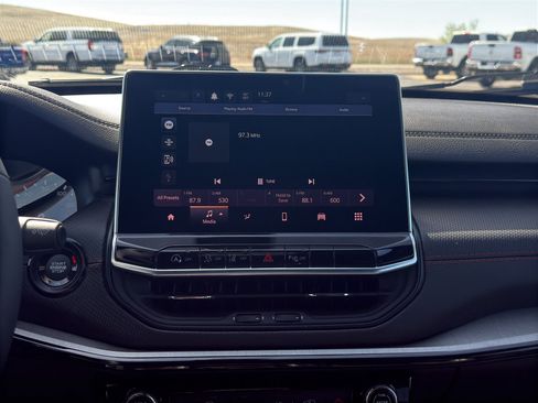 Used 2025 Jeep Compass Trailhawk image 15