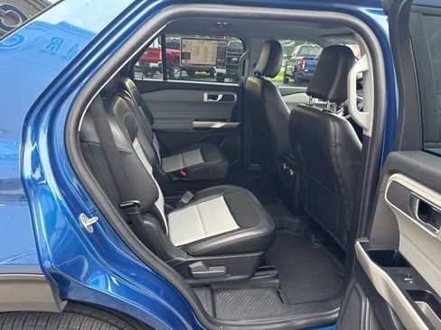 Used 2022 Ford Explorer XLT w/ Equipment Group 202A AWD/4WD image 20