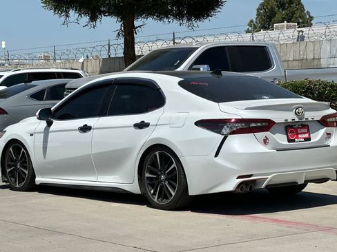 Used 2021 Toyota Camry XSE FWD image 7