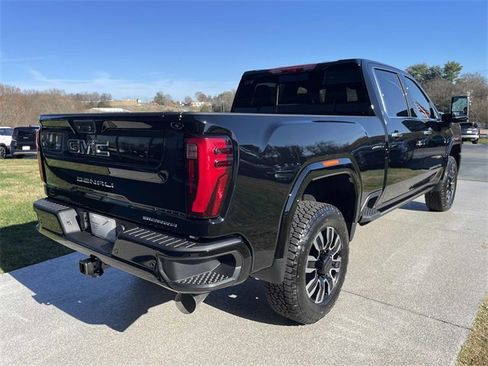 New 2026 GMC Sierra 2500 Denali Ultimate image 6