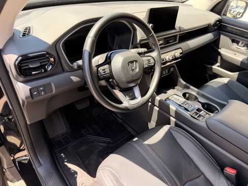 Used 2023 Honda Pilot Elite image 13