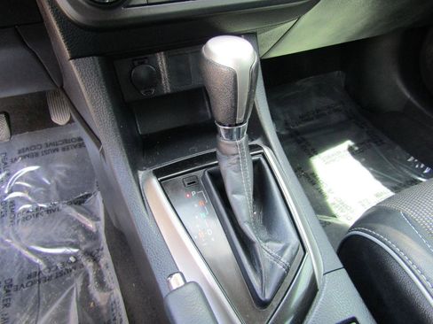 Used 2015 Toyota Corolla S FWD image 18