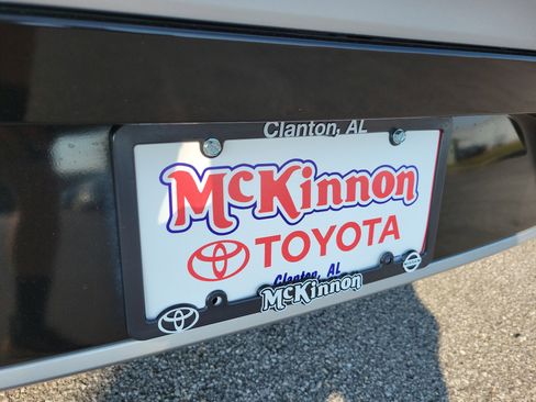 Used 2023 Toyota Prius XLE image 31