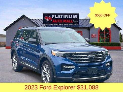 Used 2023 Ford Explorer XLT w/ Equipment Group 202A AWD/4WD image 1