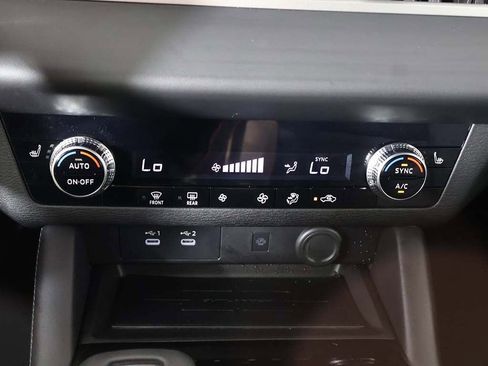 New 2025 Mitsubishi Outlander SE FWD image 52