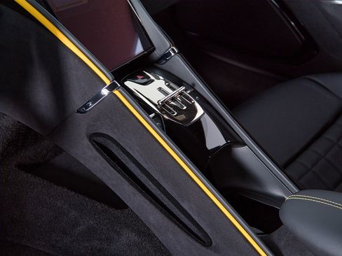 Certified 2021 Ferrari Roma RWD image 14