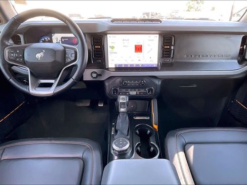 Used 2022 Ford Bronco Badlands image 14