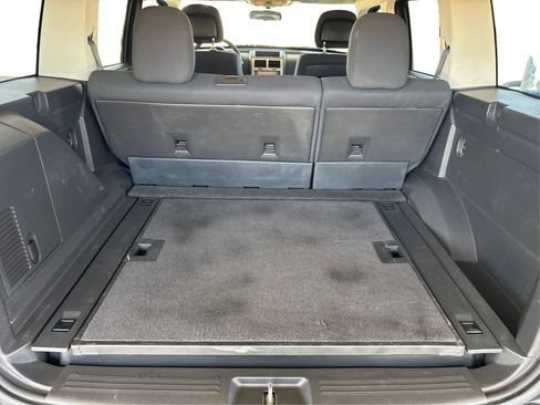 Used 2011 Dodge Nitro Heat AWD/4WD image 12