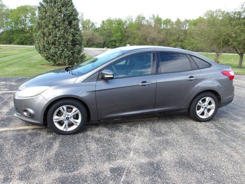 Used 2013 Ford Focus SE FWD image 8