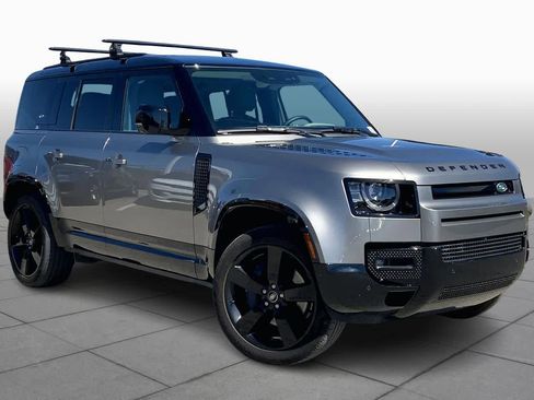 Used 2024 Land Rover Defender 110 X-Dynamic SE image 3