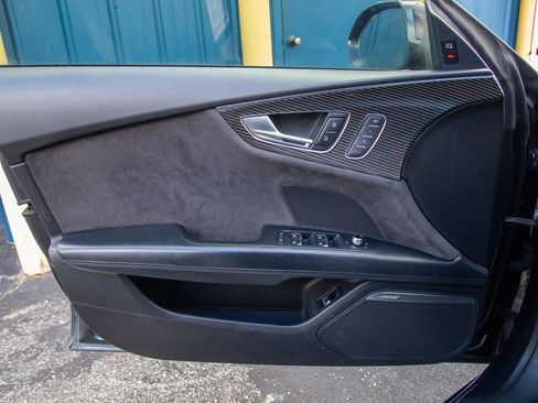 Used 2017 Audi RS 7 Performance w/ Driver Assistance Package image 11